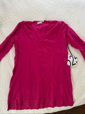 525 America Bright Fuchsia V-Neck Top